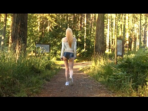 ❤️ Schéin Fra beweegt sech lues, net plakeg Video ❤️❌ Porno vk bei eis ❌❤
